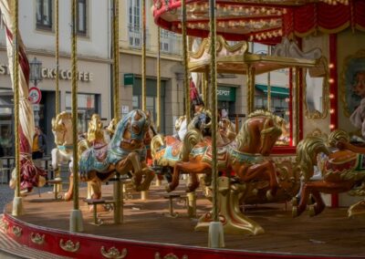 Nostalgische Pferdchen auf dem Gand Carousel