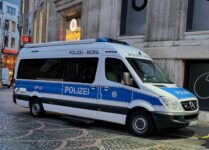 Mobile Polizeiwache auf dem Munsterplatz