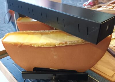 Feiner Französischer Raclette Käse auf dem Münsterplatz