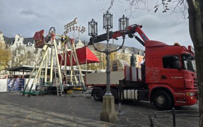 Die Aufbauarbeiten beginnen